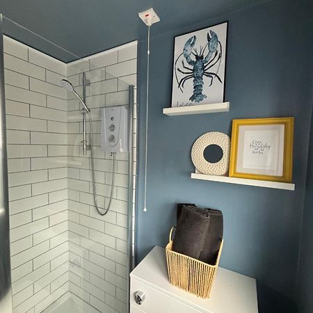 Lovely Spacious Loft Close To Train Station Worthing Esterno foto