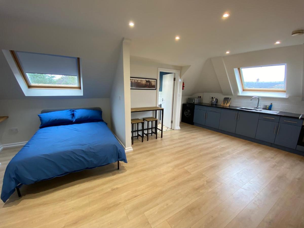 Lovely Spacious Loft Close To Train Station Worthing Esterno foto