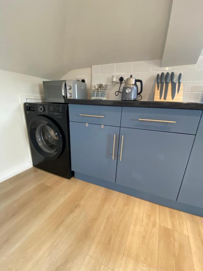 Lovely Spacious Loft Close To Train Station Worthing Esterno foto
