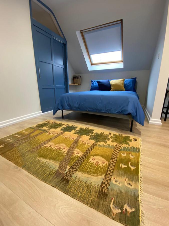 Lovely Spacious Loft Close To Train Station Worthing Esterno foto