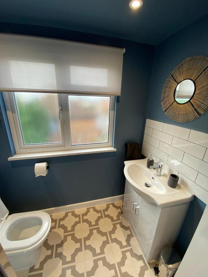 Lovely Spacious Loft Close To Train Station Worthing Esterno foto