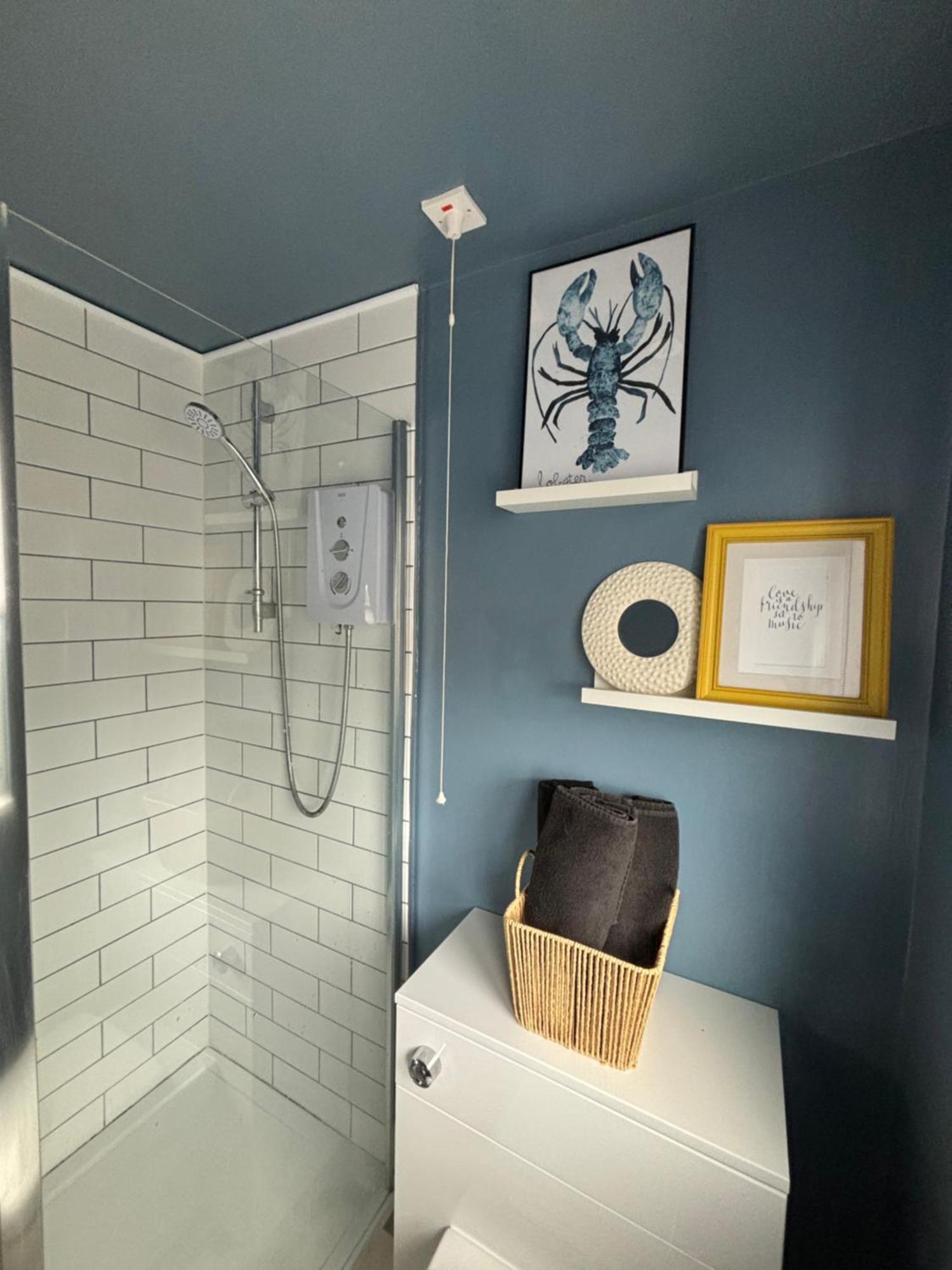 Lovely Spacious Loft Close To Train Station Worthing Esterno foto